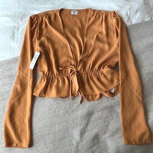 NWT Aritzia Sunday Best Tie-Front Blouse Size XS in Clove